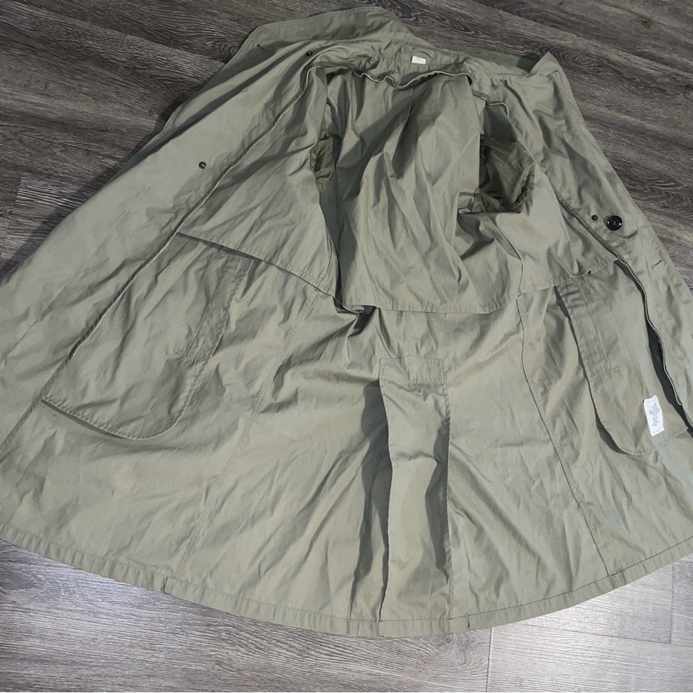 Men’s Tan Trench Coat - Picture 9 of 11